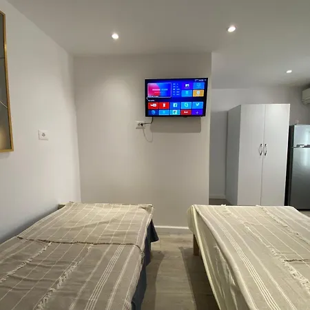 Center Apartment *