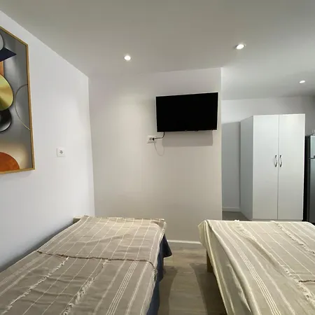 Apartment Center *